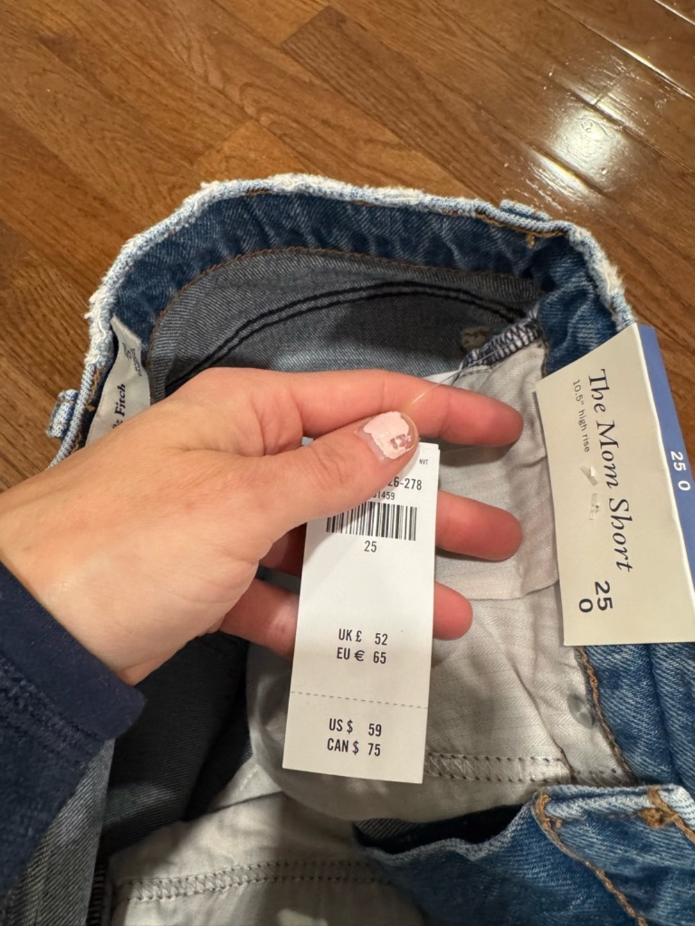 NEW Abercrombie The Mom Shorts High Rise Denim Shorts - Light Blue - Picture 7 of 8